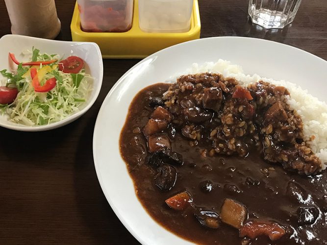 宇奈月レディースイン 喫茶カレー