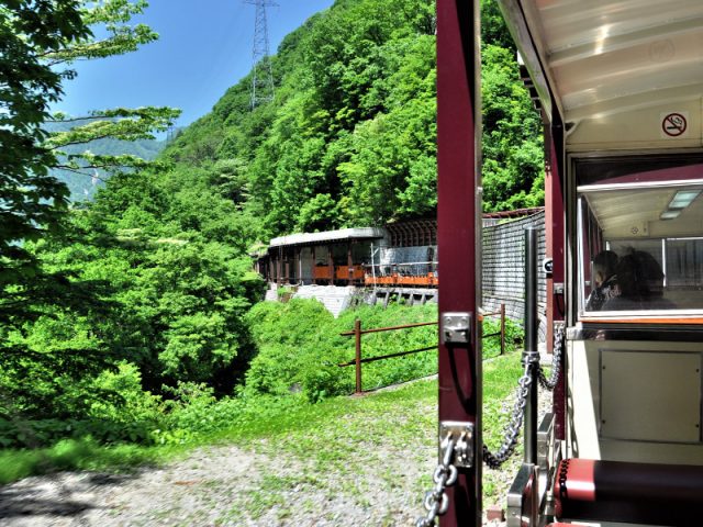 黒部峡谷鉄道　トロッコ電車