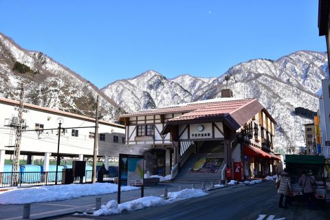 宇奈月温泉駅前